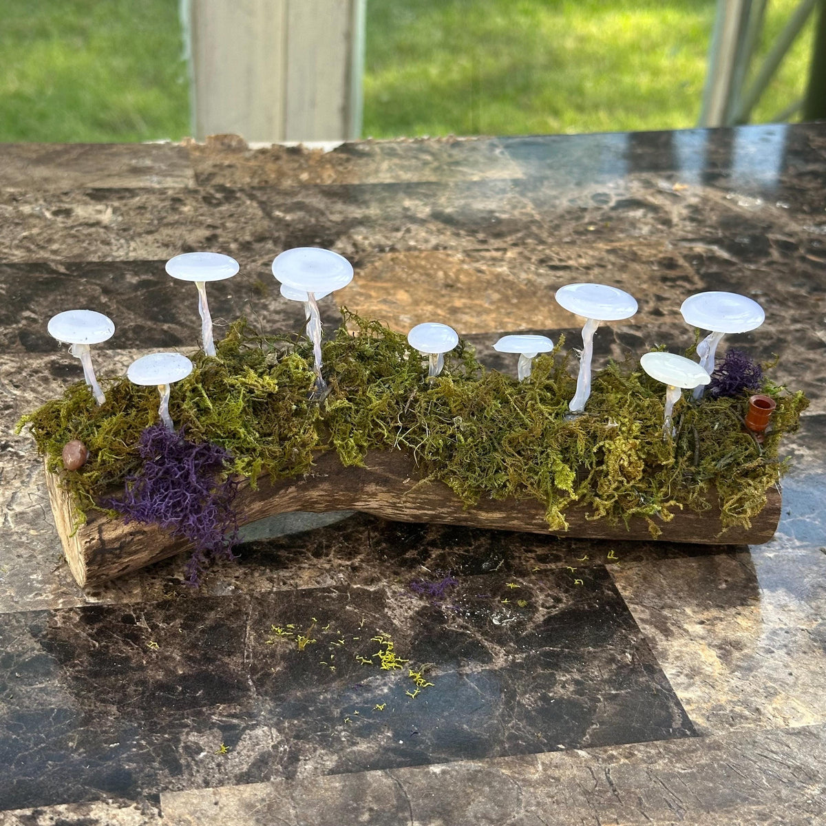 Glowing Mushroom Log – Purple