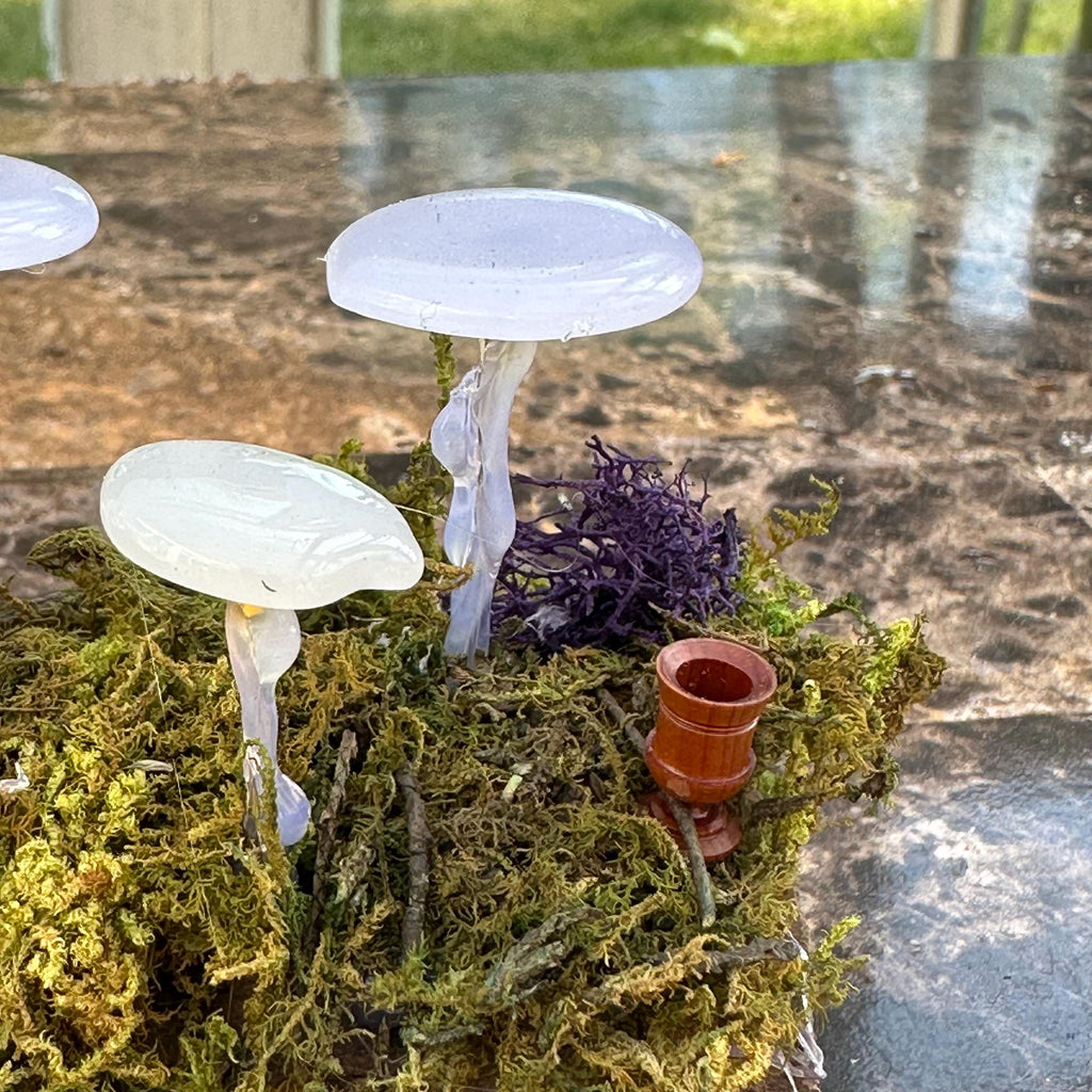 Glowing Mushroom Log – Purple