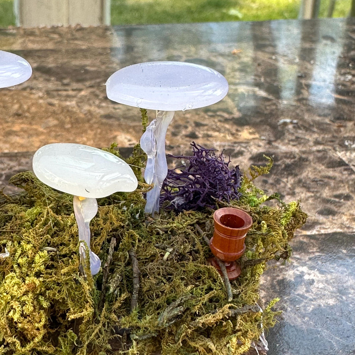 Glowing Mushroom Log – Purple