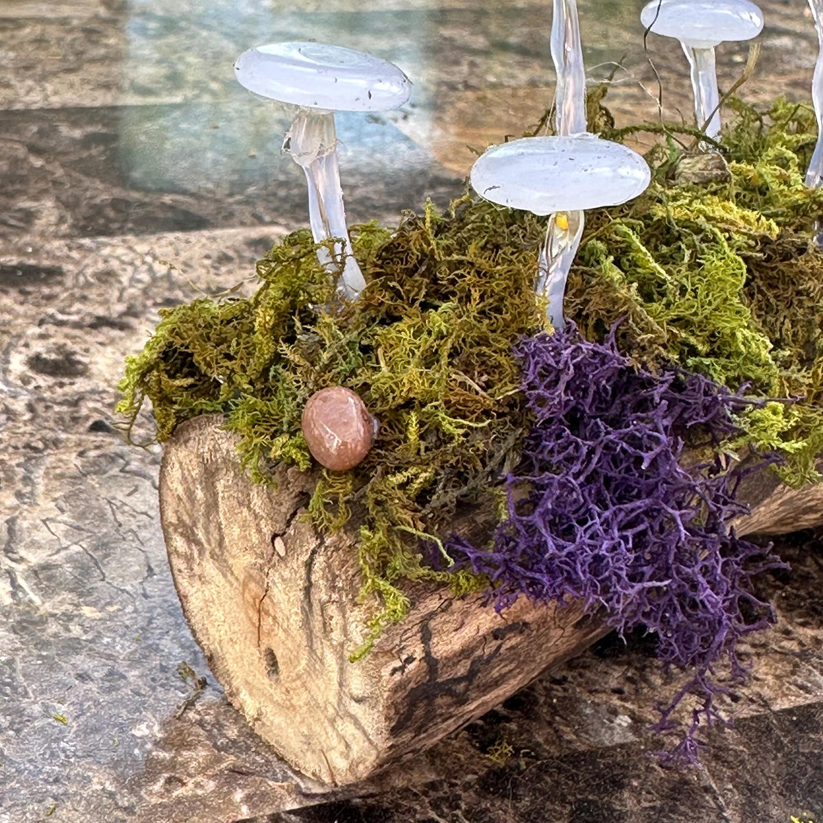 Glowing Mushroom Log – Purple