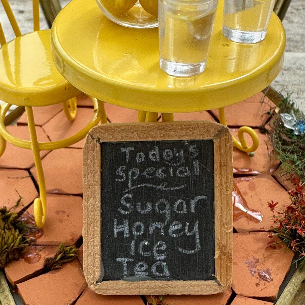 Miniature Greenhouse – Tiny Café