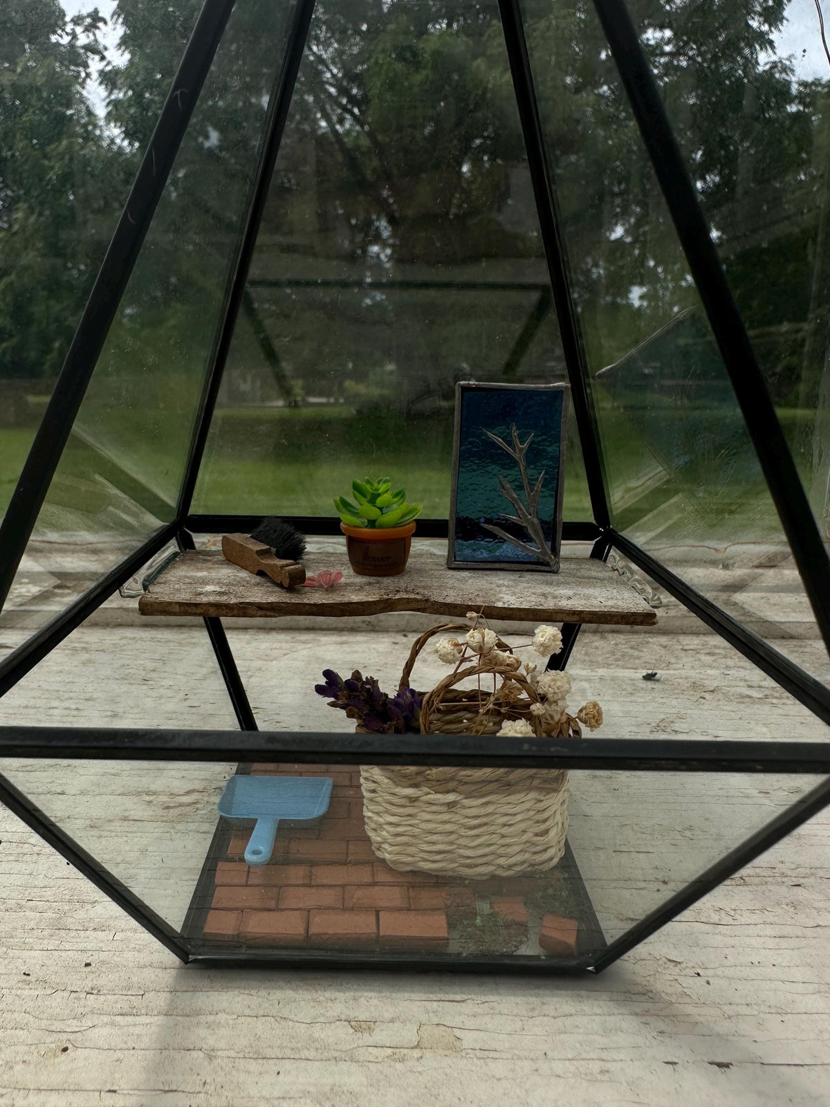 Miniature Greenhouse – Potting Shed