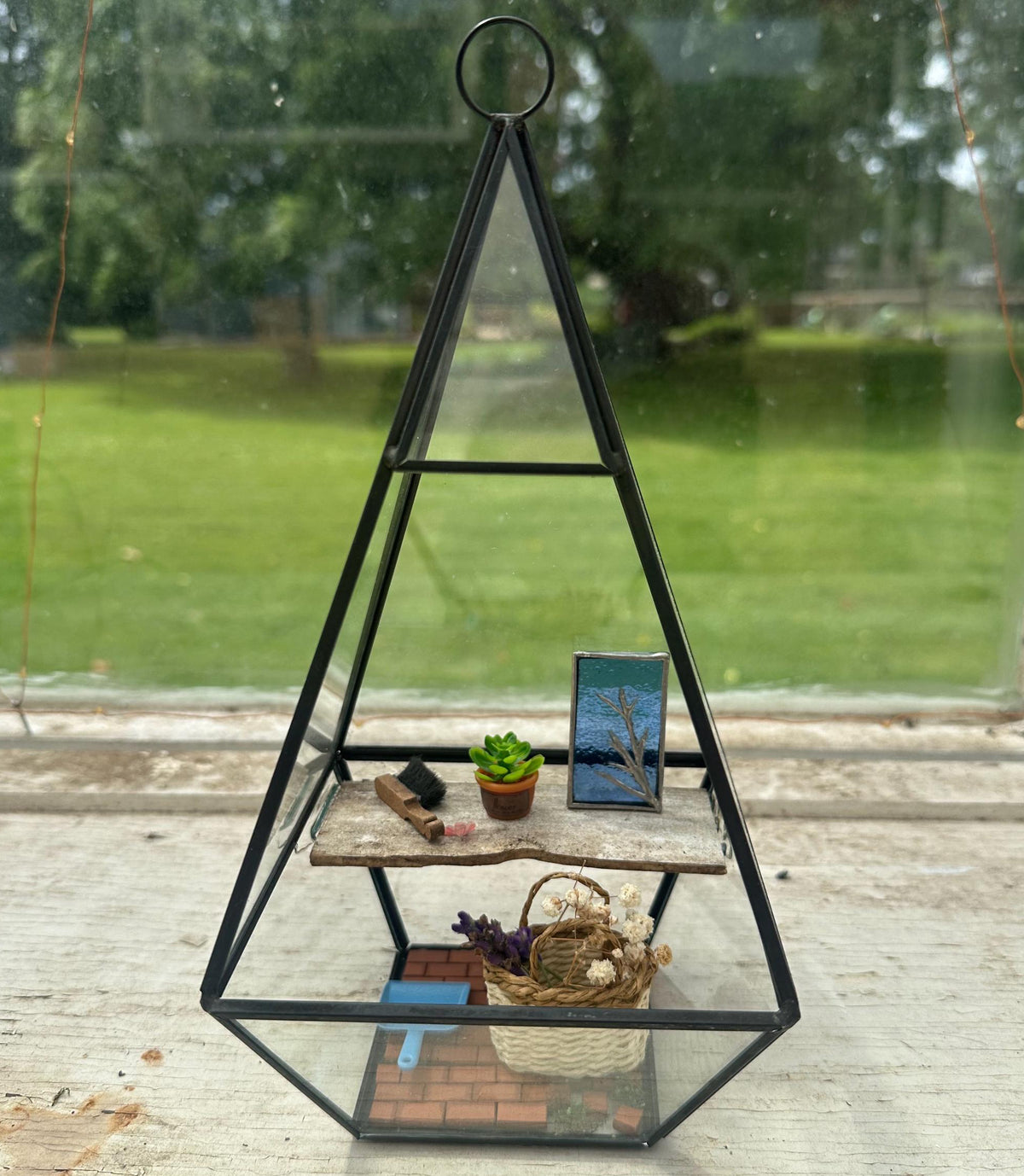 Miniature Greenhouse – Potting Shed
