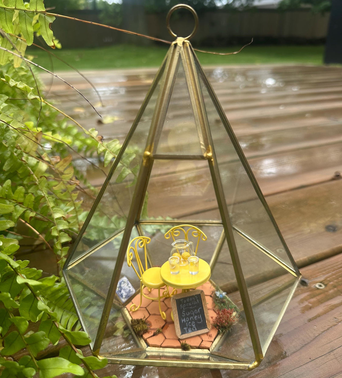 Miniature Greenhouse – Tiny Café